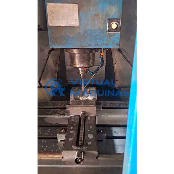 Centro De Usinagem Marca Veker Modelo Mvk 1000c Ano 2010