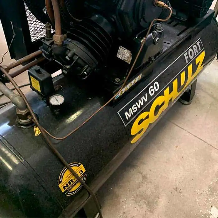 Compressor De Ar Marca Schulz Modelo Mswv 15 Hp